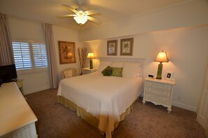 2 slaapkamers, een strijkplank/strijkijzer, gratis wifi, beddengoed