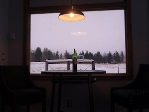 Dining - Private, upscale Cabin, "roughing it" my style. (Polson)