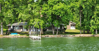 Lakeside Home, New Pool, Carriage House, level & private, 6 BR, 120'  frontage!
