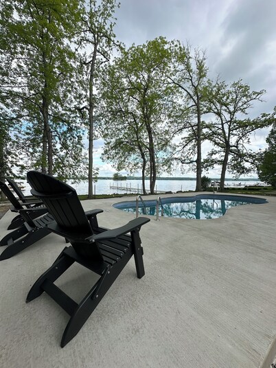 Lakeside Home, New Pool, Carriage House, level & private, 6 BR, 120'  frontage!