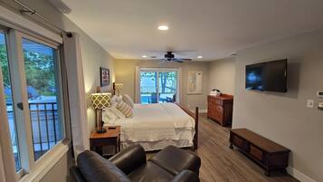 6 bedrooms, iron/ironing board, free WiFi, bed sheets