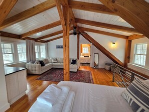 6 Schlafzimmer, Bügeleisen/Bügelbrett, kostenloses WLAN, Bettwäsche