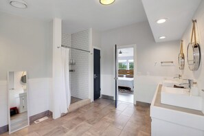 Combined shower/bathtub, hair dryer, towels, soap - Horsetooth Wellness Retreat • Spacious 5BR Haven (Fort Collins)