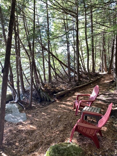 Hidden Gem on Beautiful Golden Pond