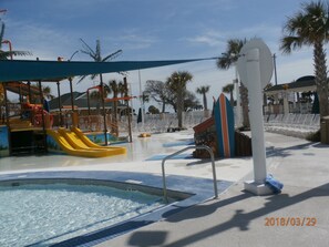 Piscine couverte, piscine extérieure