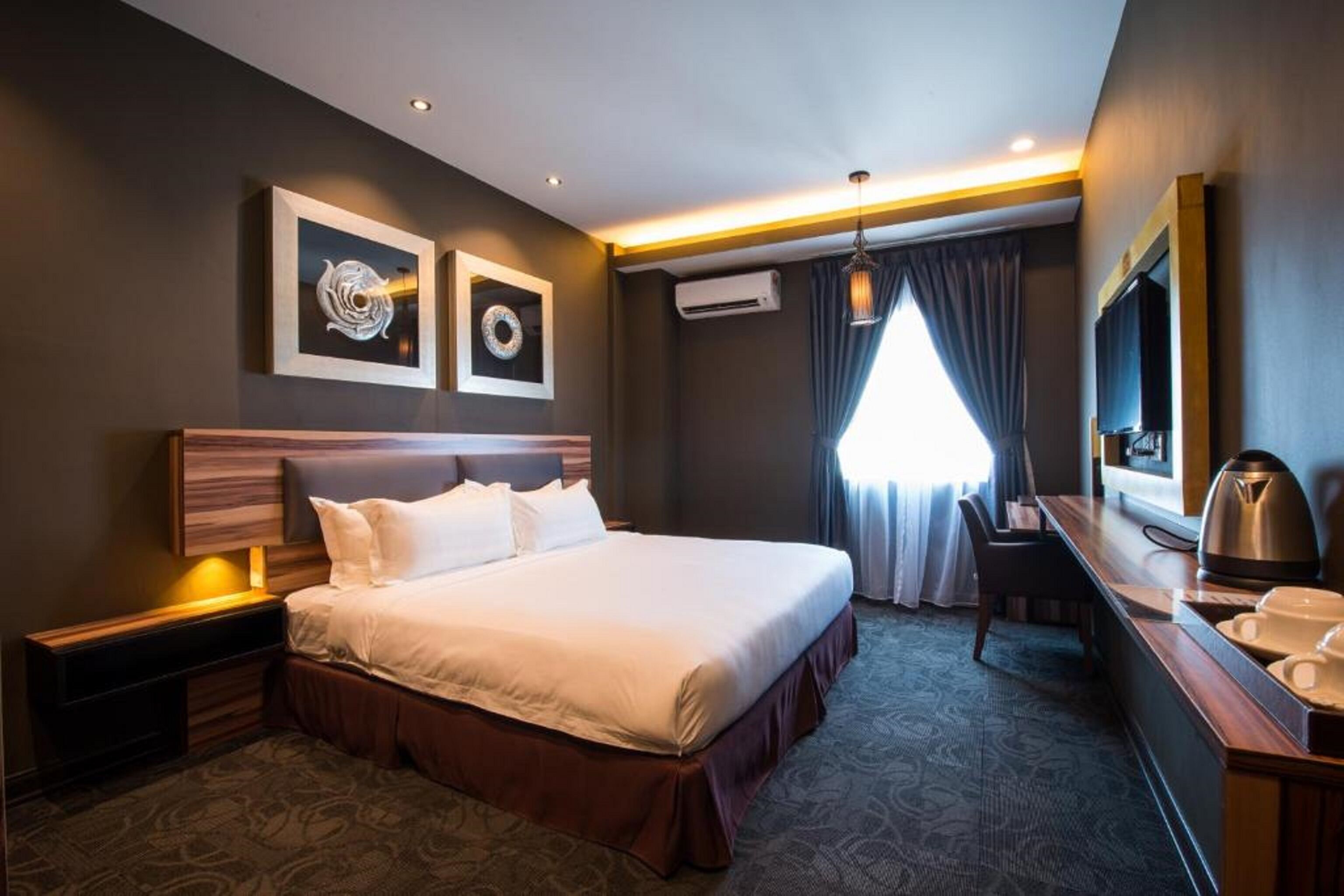 Minibar, in-room safe, desk, blackout curtains