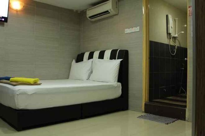 Iron/ironing board, free WiFi