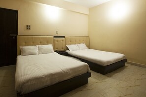 Family Room, 2 Double Beds - Laziz Bay Wonder (Cox's Bazar)