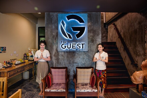 Reception - The Guest Hotel - Hostel (Krabi)