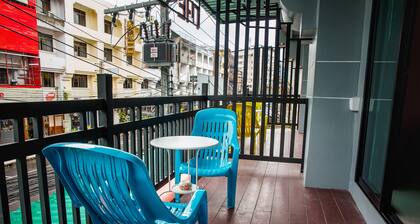 The Guest Hotel - Hostel