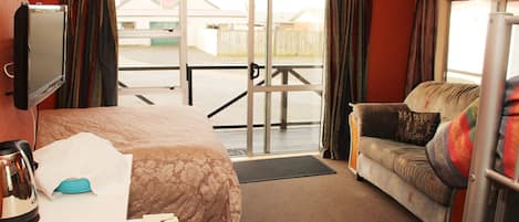Suite Familiale, salle de bains attenante (Ensuite Plus) | Fer et planche Ă repasser, Wi-Fi gratuit