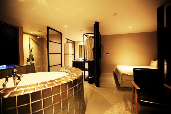 Room (VIP) | Free WiFi