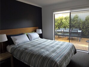 Coorong Waterfront Retreat | Extra beds