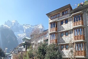 Front of property - Namche Hotel (Namche Bazar)