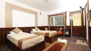 Deluxe Double or Twin Room, 1 Double or 2 Single Beds | Desk, free WiFi