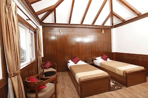 Habitación Deluxe con 1 cama doble o 2 individuales, 1 habitación | Escritorio y wifi gratis