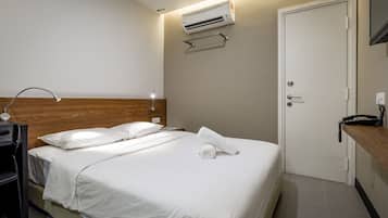 Donsdekens, een bureau, een strijkplank/strijkijzer, gratis wifi