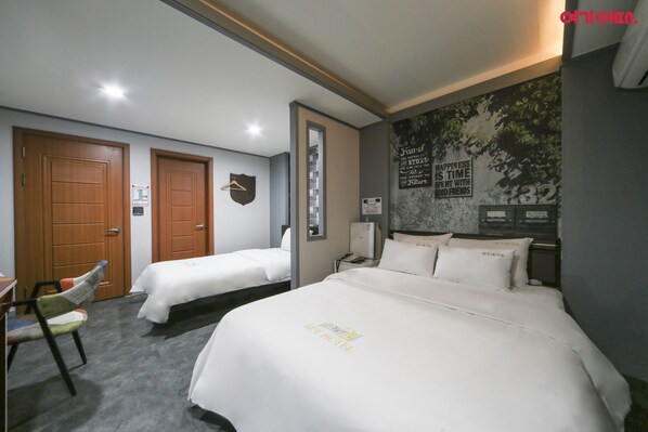 Deluxe Room | Premium bedding, individually decorated, individually furnished, desk - Sky Motel (Wonju)