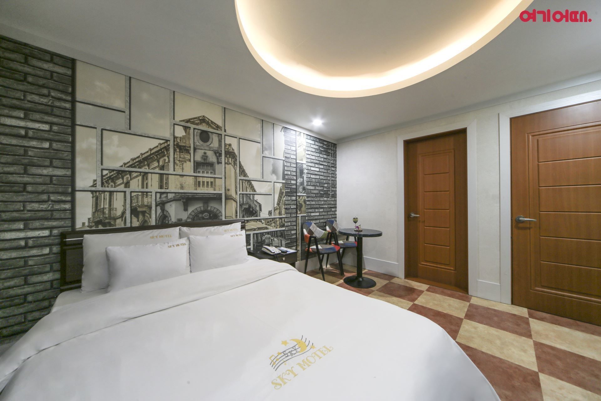 Standard Room | Premium bedding, individually decorated, individually furnished, desk