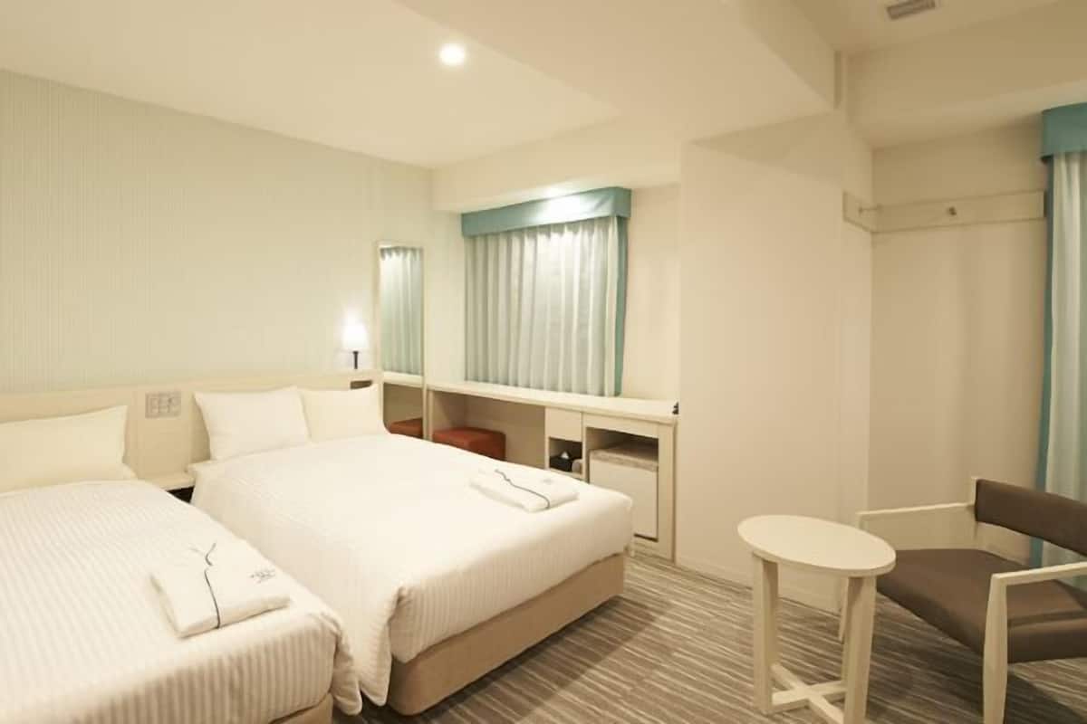 Down comforters, in-room safe, desk, free WiFi