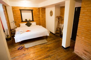 Deluxe-Doppelzimmer, 1 Doppelbett | Minibar, Schreibtisch, kostenloses WLAN, Bettwäsche