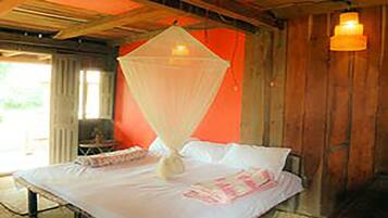 Exclusive Apartment, 1 King Bed, Hill View | In-room safe, desk, soundproofing, free WiFi