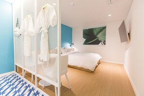 Ropa de cama de alta calidad, cubrecamas y cortinas blackout 