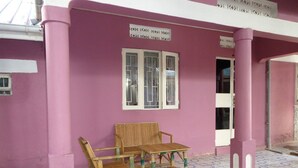 Terrace/patio - Delhi Gardens (Fort Portal)