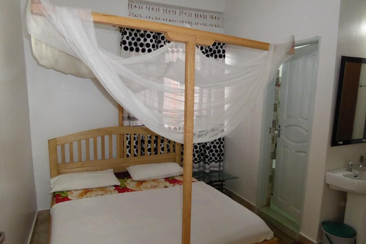 Cortinas blackout, camas plegables/adicionales y wifi gratis
