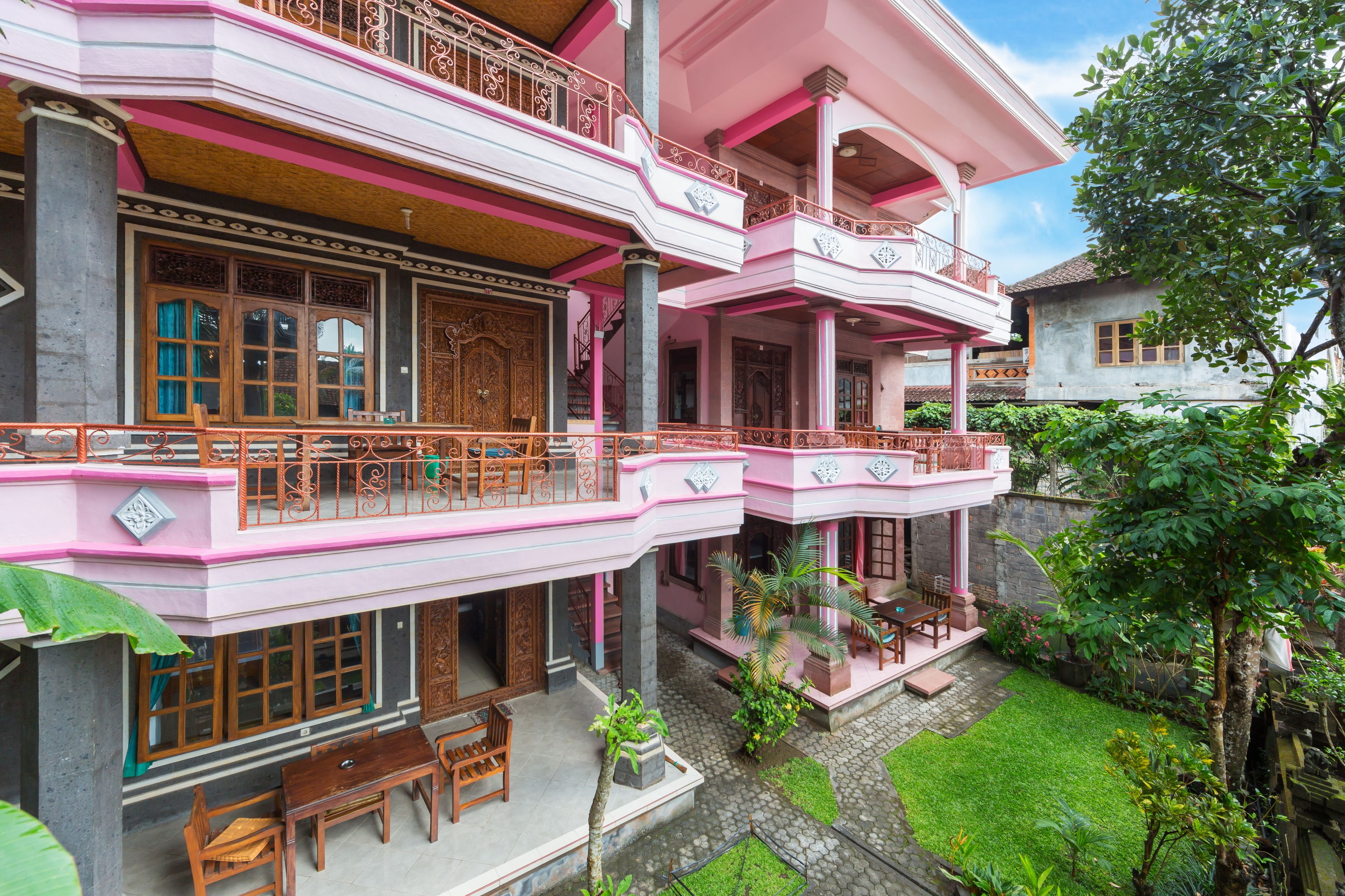 Photo - Sayong House