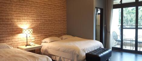 Quadruple Room | Blackout drapes, free WiFi, bed sheets