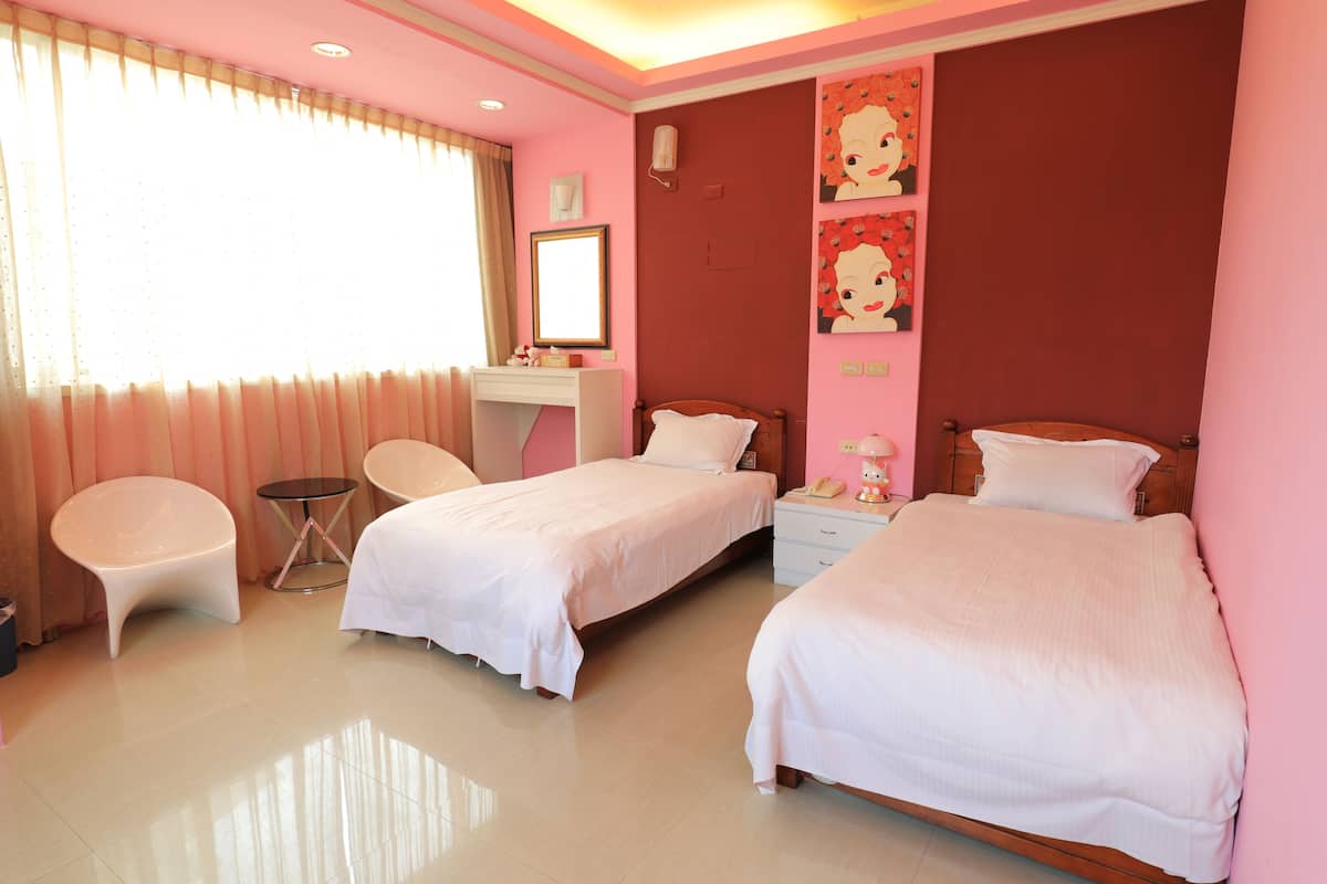 Twin Room | Blackout drapes, free WiFi, bed sheets