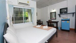 Espaço de trabalho para notebook, camas extras/dobráveis (sobretaxa)