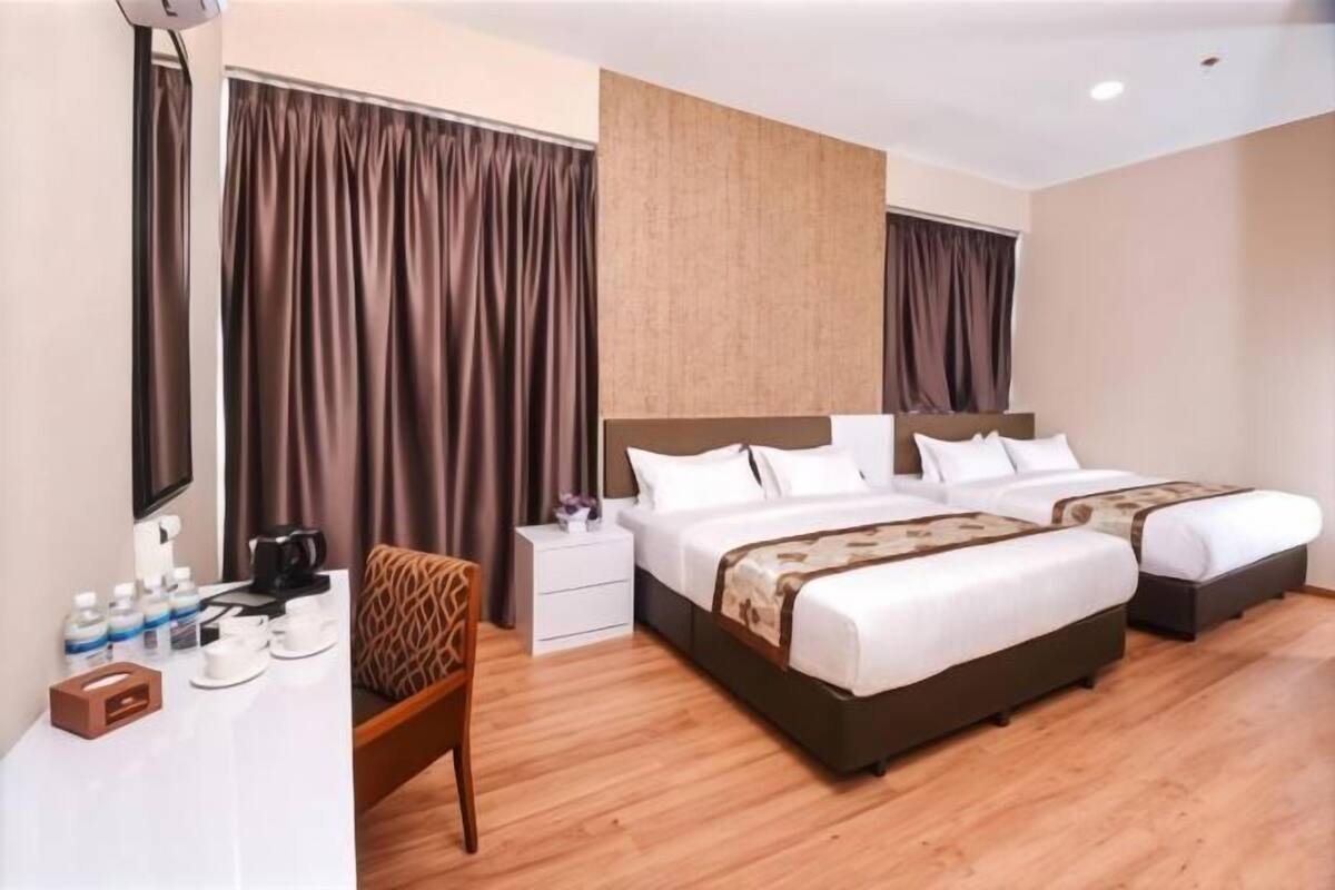 Iron/ironing board, free WiFi