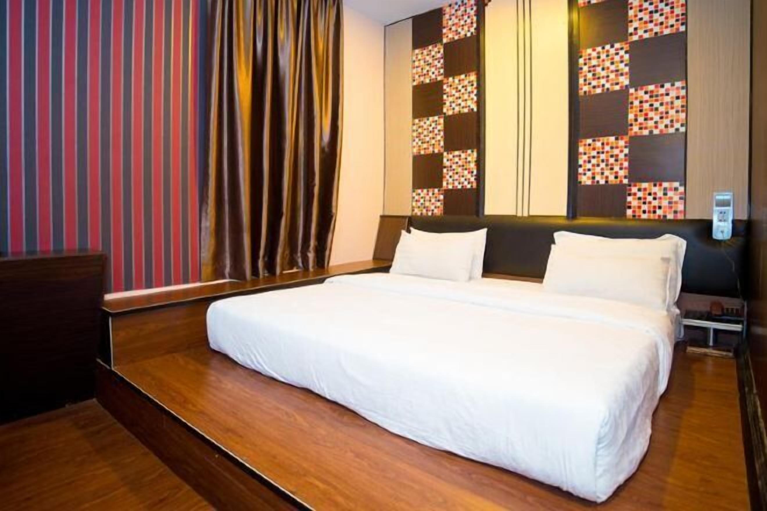 Tabla de planchar con plancha y wifi gratis 