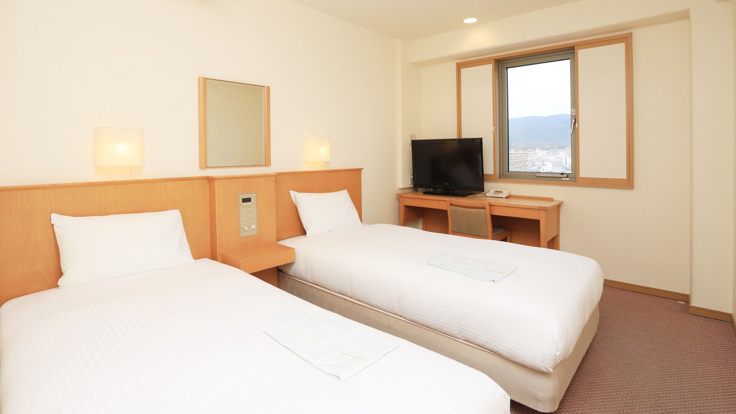 Down comforters, desk, laptop workspace, free WiFi