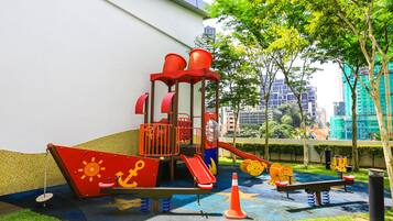 Children’s play area – outdoor