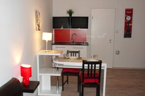 Kahden hengen standard-huone (yksi tai kaksi sänkyä) (1072 Budapest Rakoczi str 14 /1) | Oleskelualue | Taulutelevisio