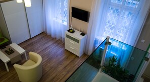 Tripla Standard (1065 Budapest Nagymezo str 25) | Una scrivania, Wi-Fi gratuito