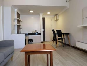 29-inch LED TV with satellite channels, TV - Somerset Hotel (Miri)
