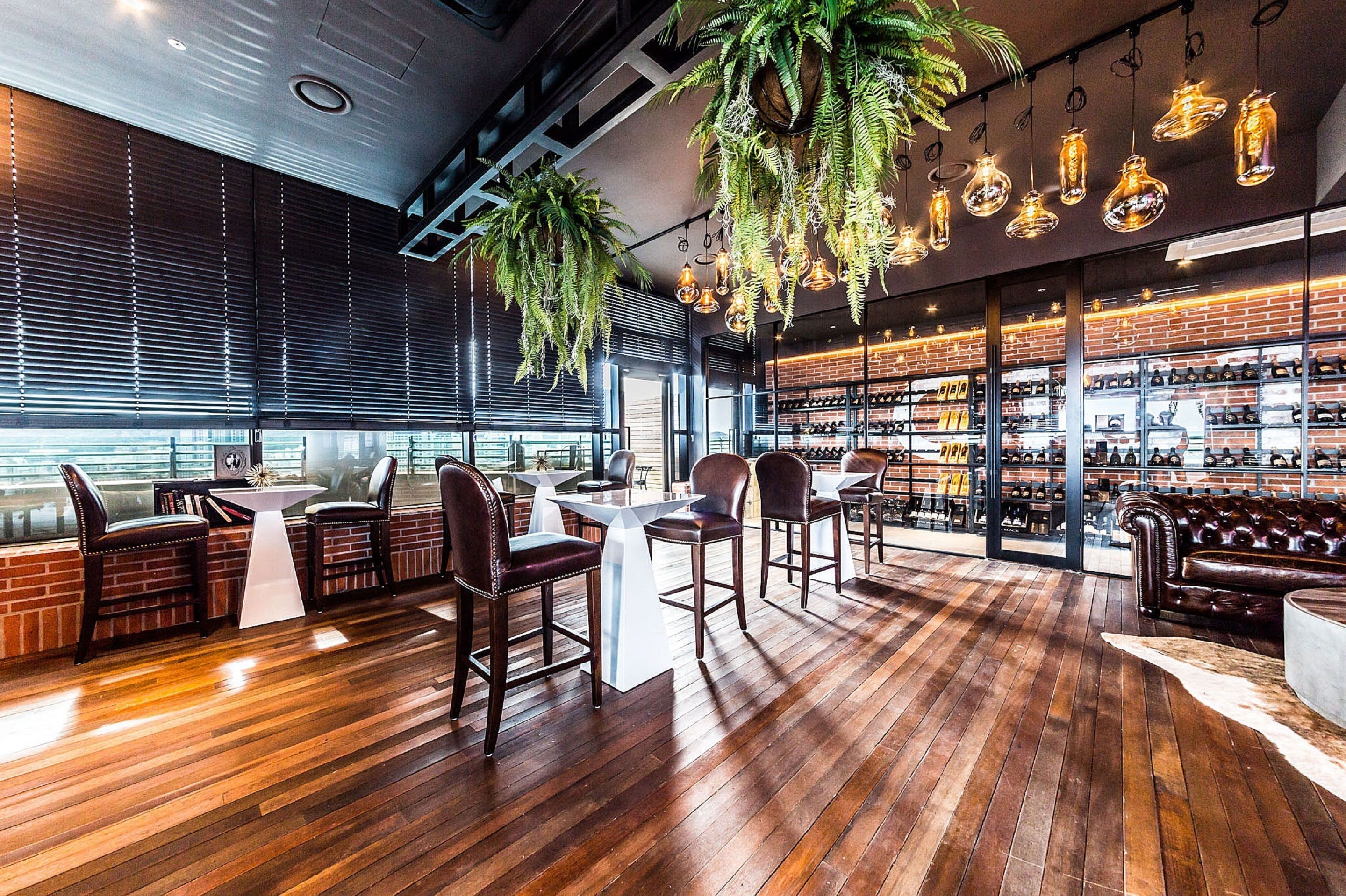 wine bar, beach views, open daily