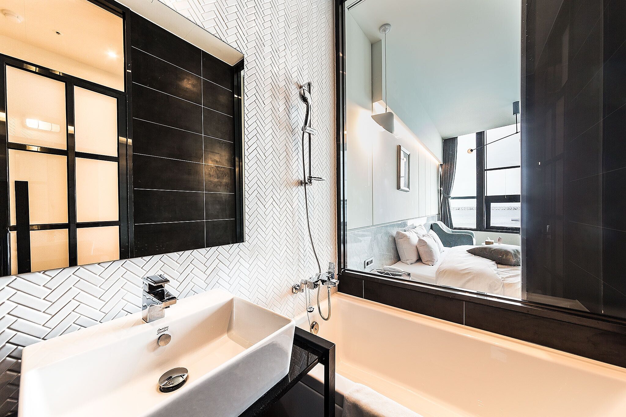 3rd avenue - ocean bridge | bathroom | hair dryer, bathrobes, slippers, bidet