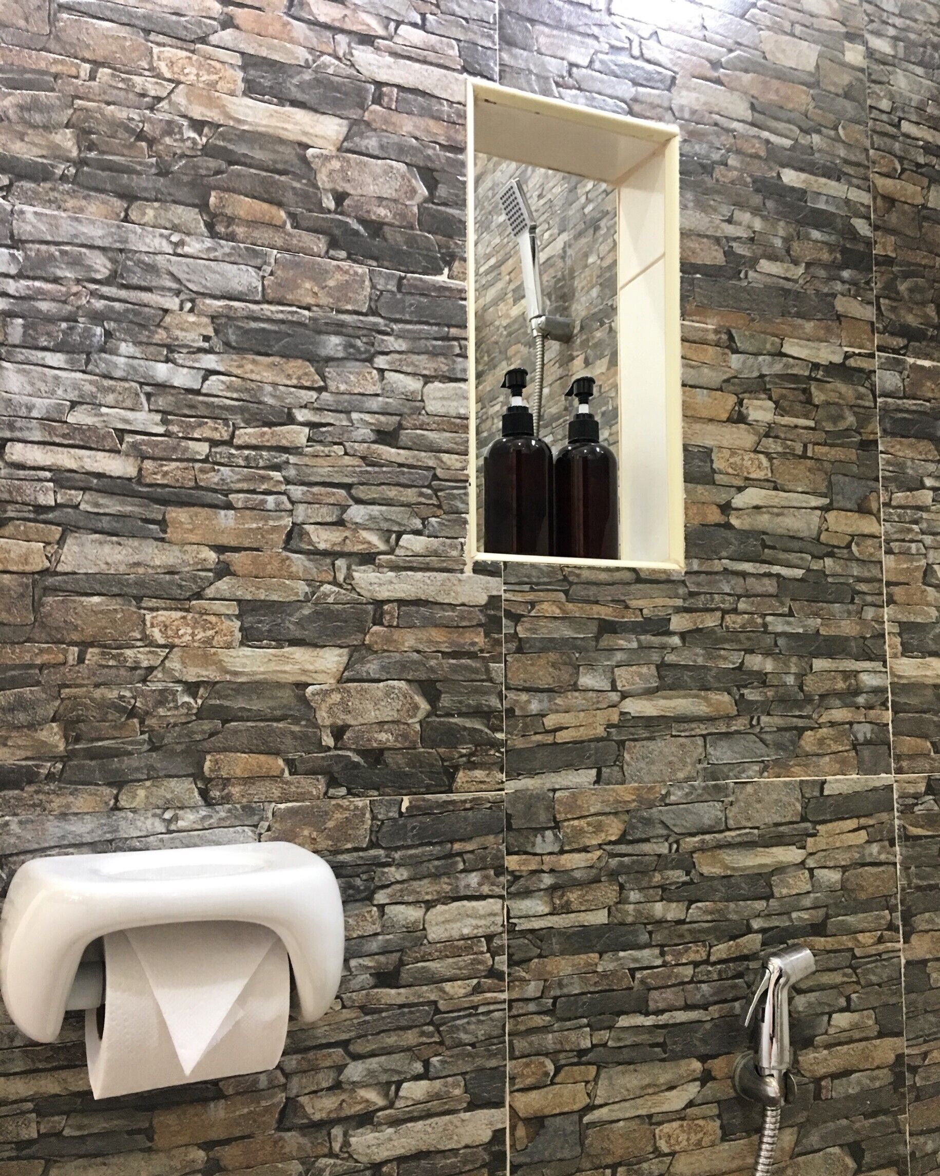 shower, rainfall showerhead, free toiletries, hair dryer