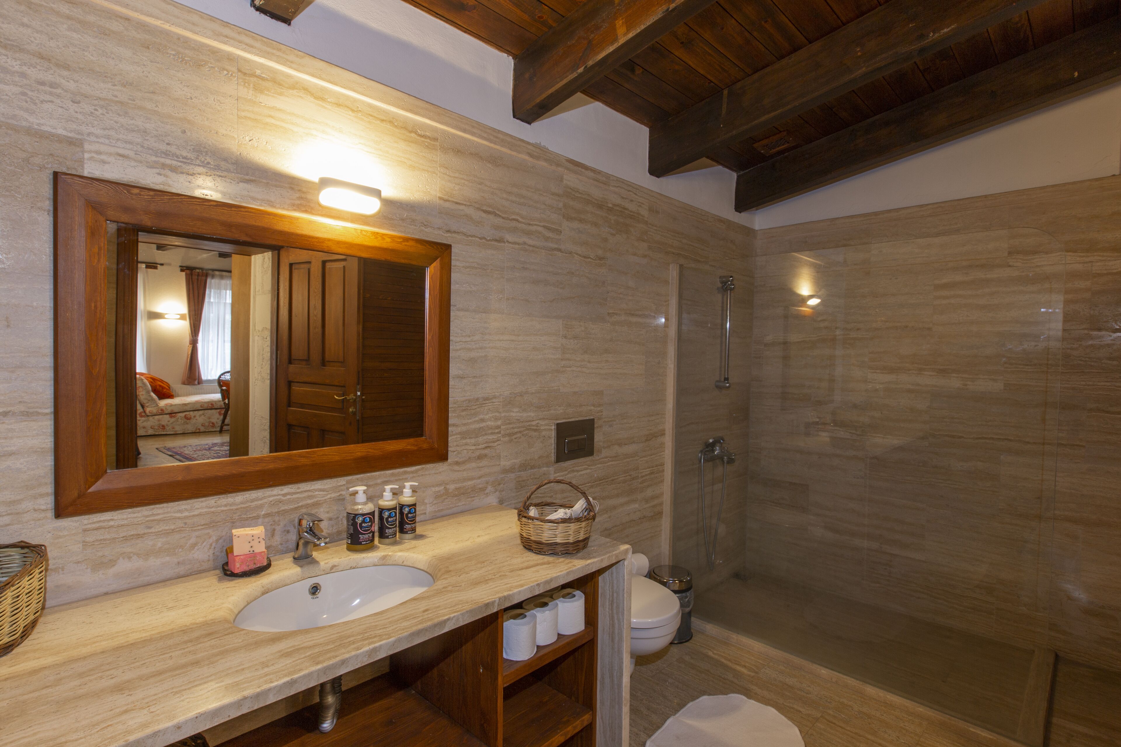 panoramic chalet, 3 bedrooms, patio, sea facing | bathroom | shower, free toiletries, hair dryer, bathrobes