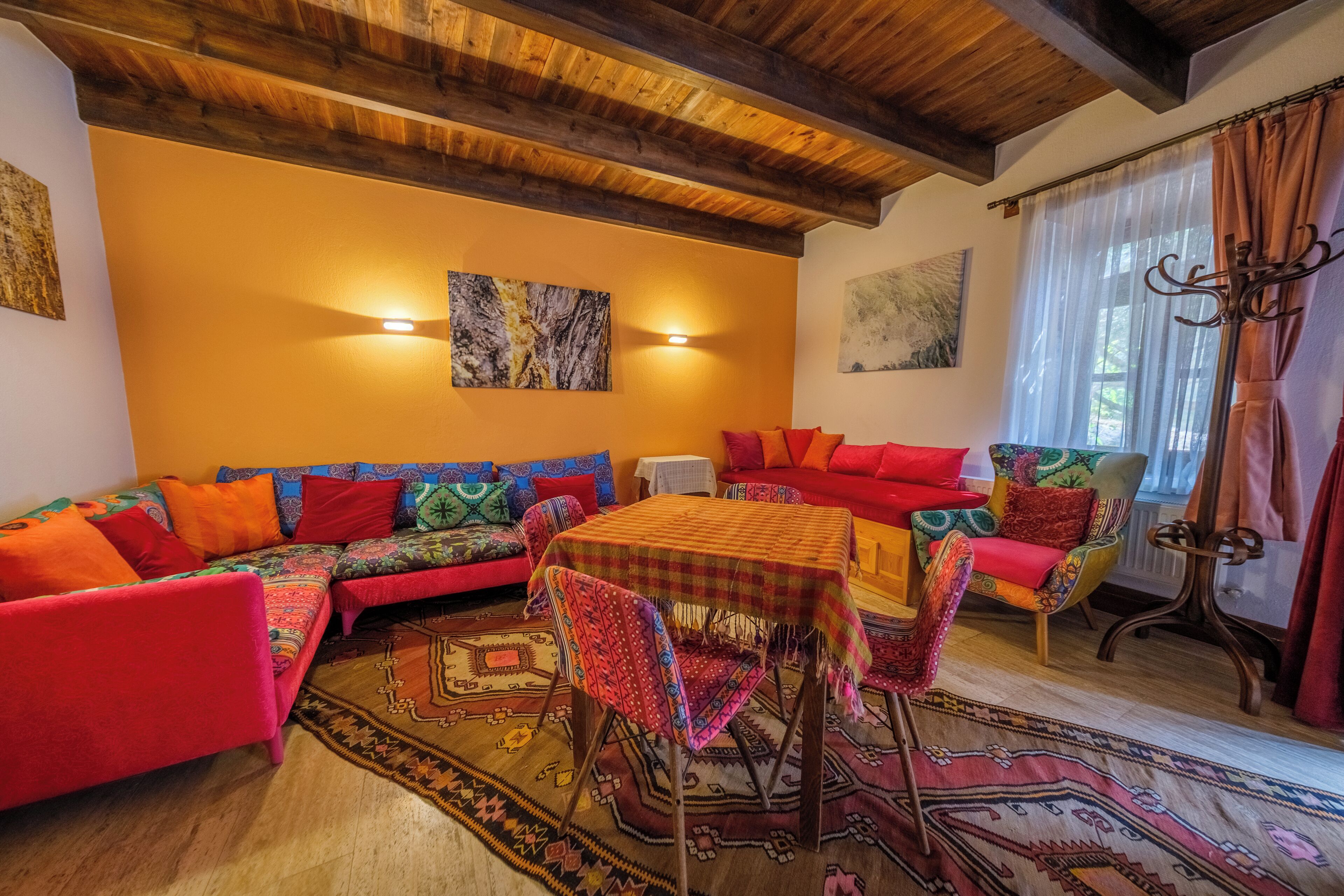 Chalet Panoramique, 3 chambres, patio, vue mer | Coin séjour