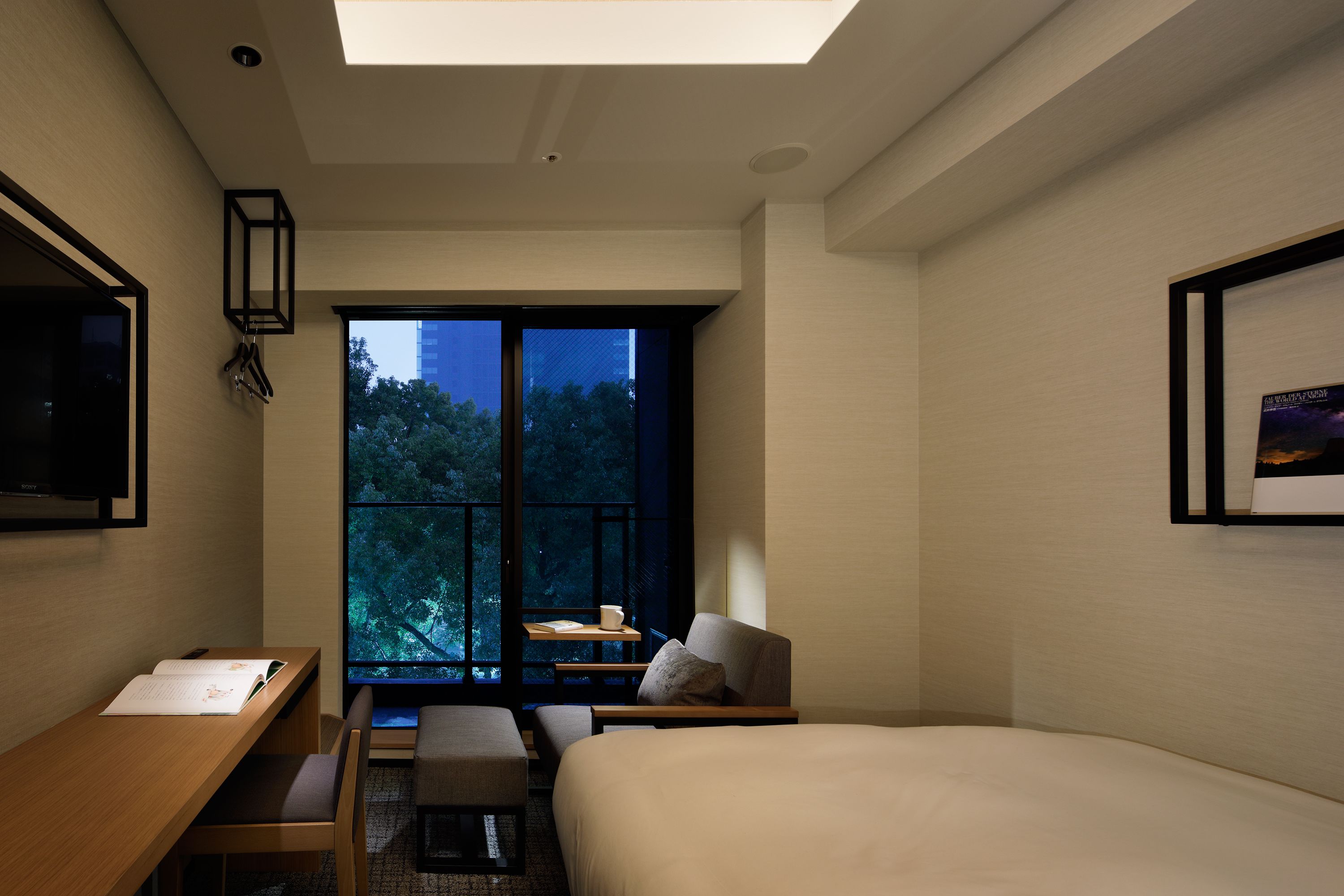 moderate double | desk, iron/ironing board, free wifi, bed sheets