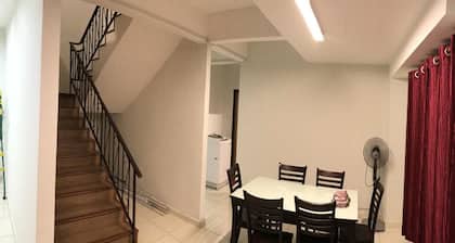 Kerteh Damansara Holiday Home