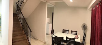 Kerteh Damansara Holiday Home