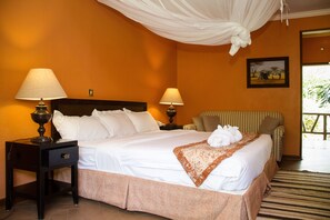 Standard Double Room | In-room safe, desk, soundproofing, iron/ironing board - Sawela Lodge (Naivasha)