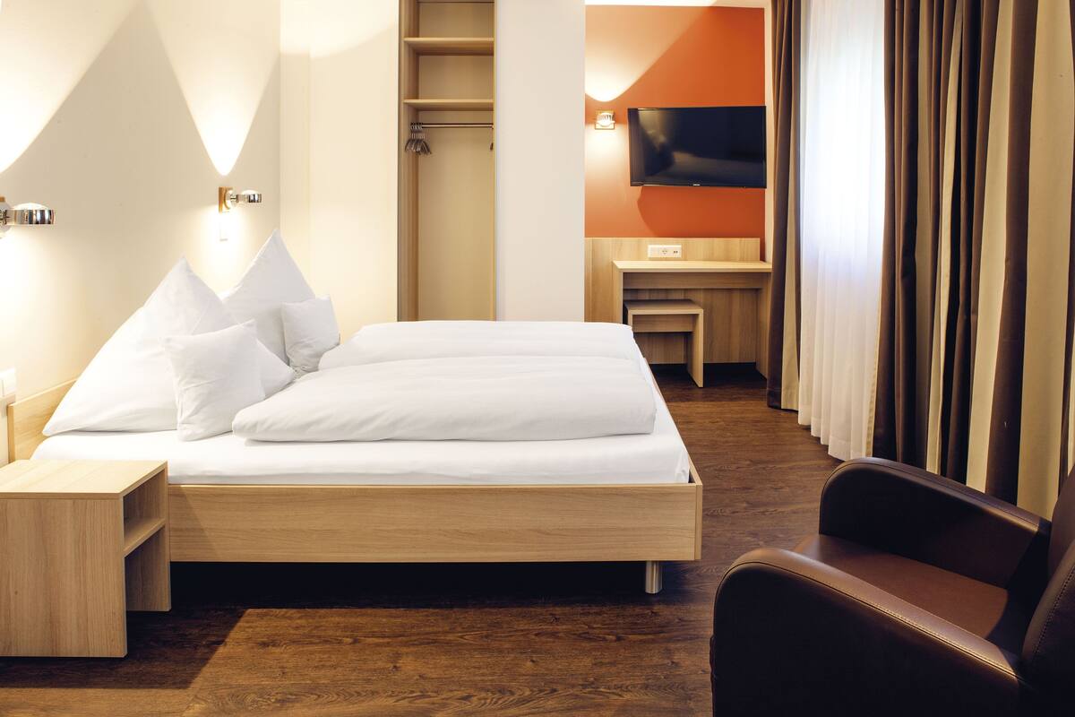 comfort double room, non smoking, garden view | premium bedding, desk, free wifi, bed sheets